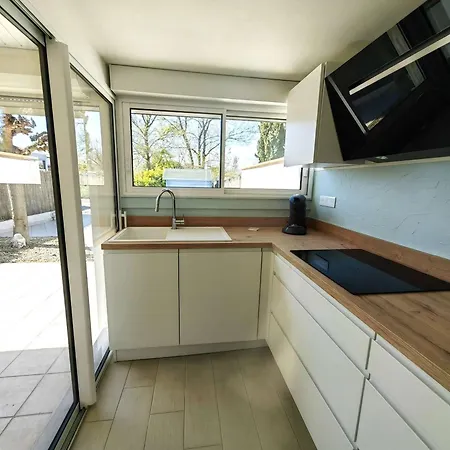 T3 En Rez-de-jardin Avec Piscine, Parking, Clim Et Proche A - Fr-1-607-58