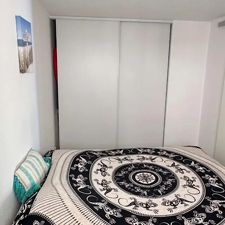 Casa de Férias T3 En Rez-de-jardin Avec Piscine, Parking, Clim Et Proche A - Fr-1-607-58 Agde